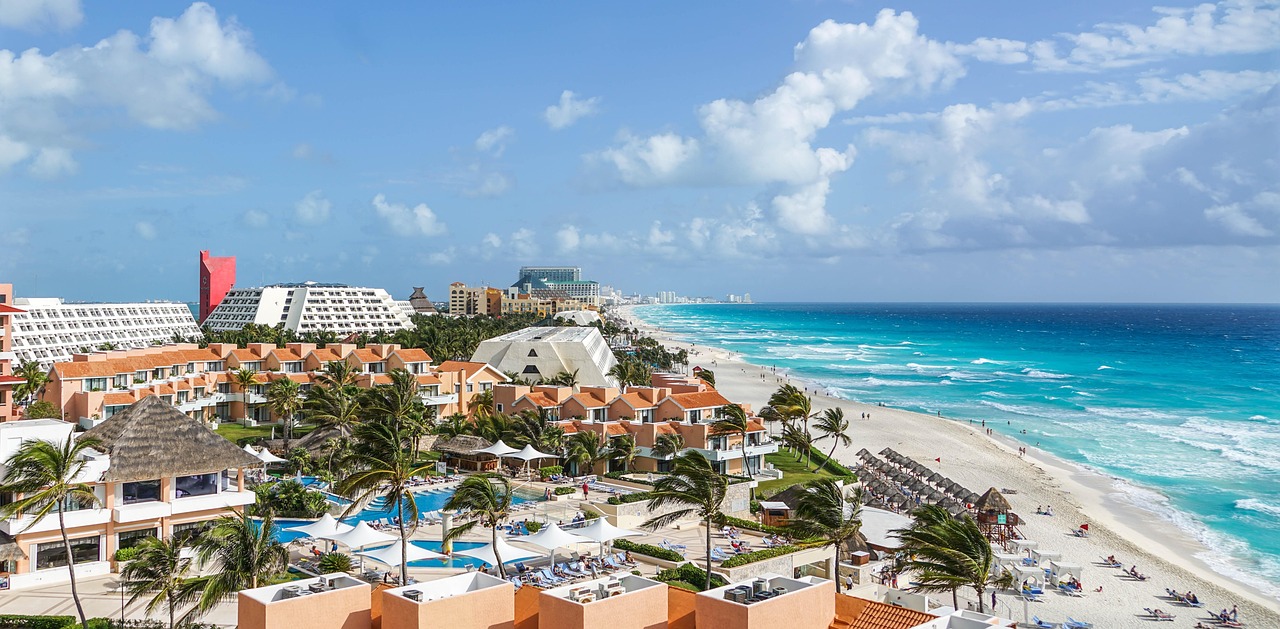 Flights to Cancun (CUN) - Cancun Caribbean beach - book airline tickets