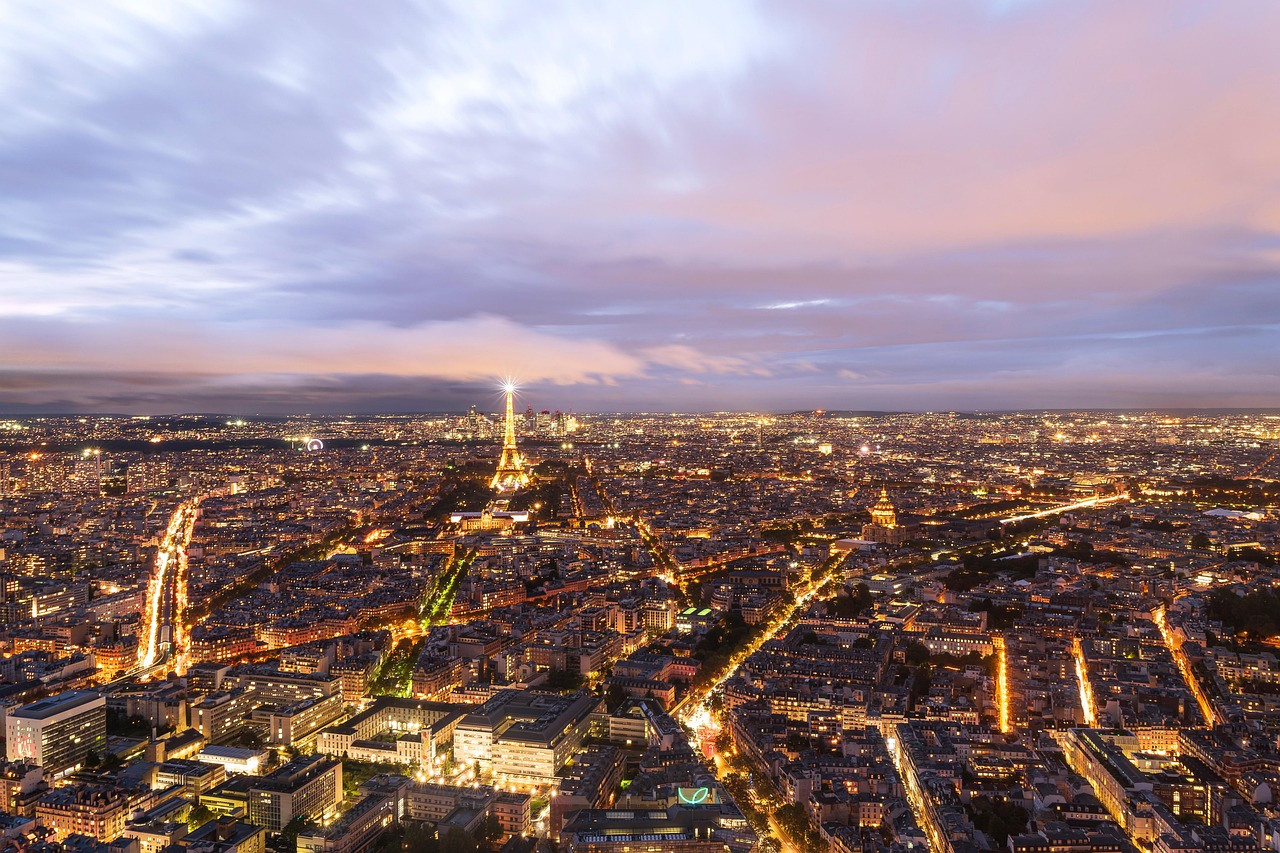 Flights to Paris (CDG) - Eiffel Tower - book airline tickets